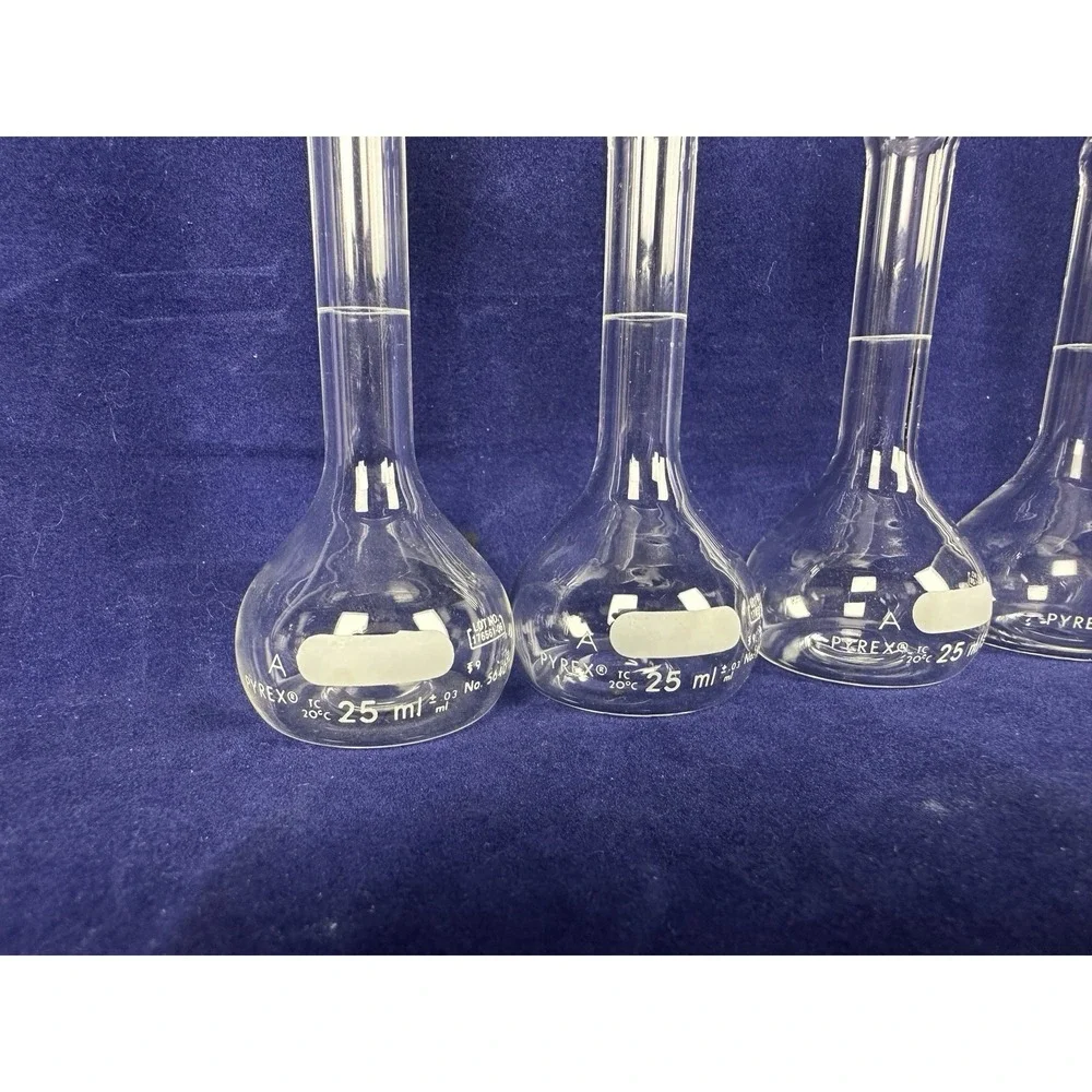 Set Of 4  PYREX  5640 25 mL Class a Volumetric Flasks Frosted Glass Stoppers